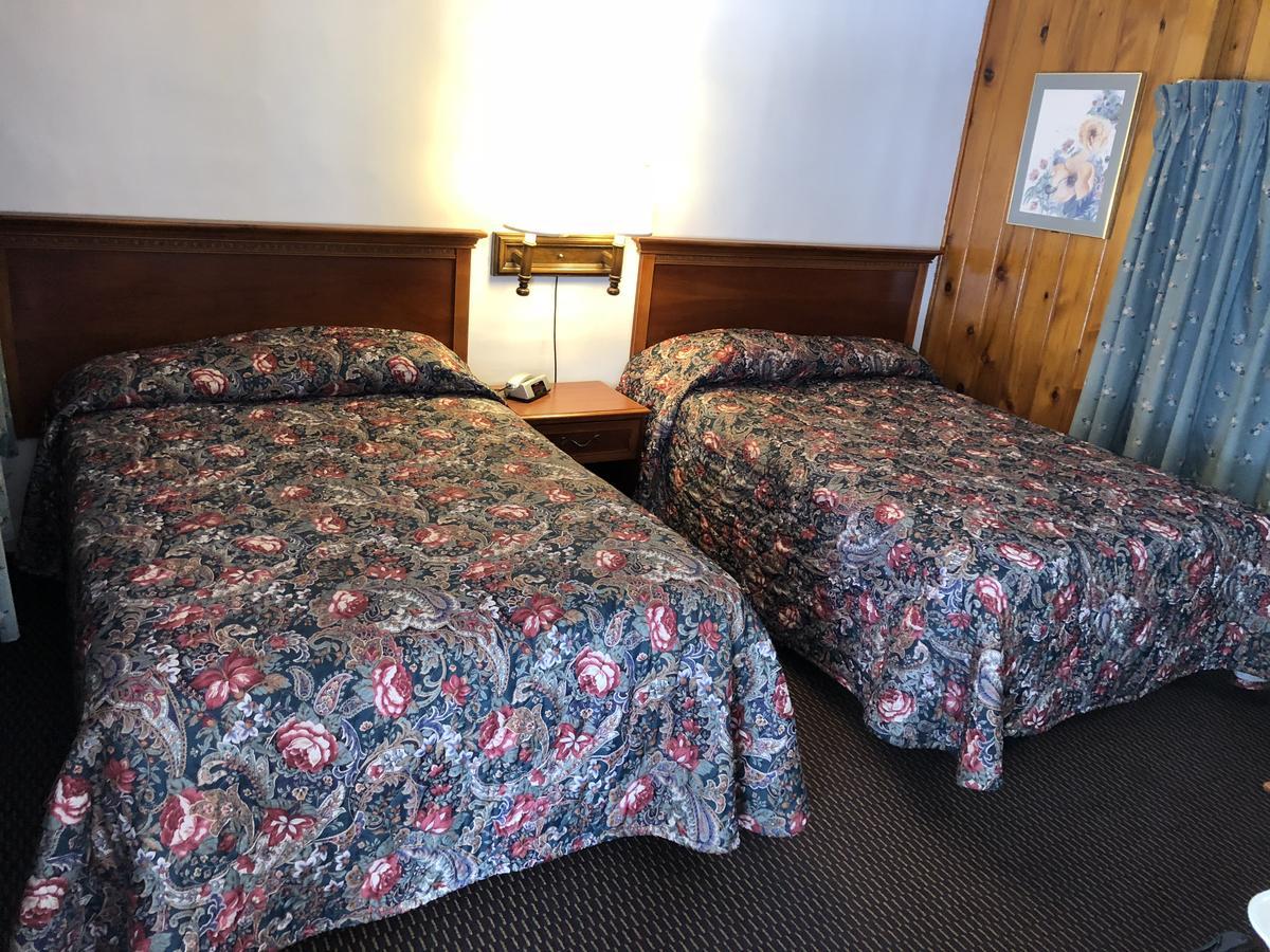 Sun N Snow Hotel Кадиллак Экстерьер фото